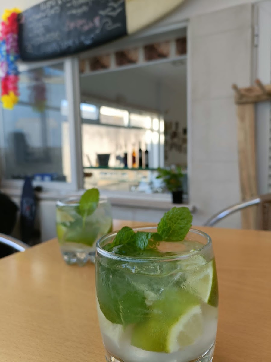 Llama & Cuy Latin Hamburguer/bar-3