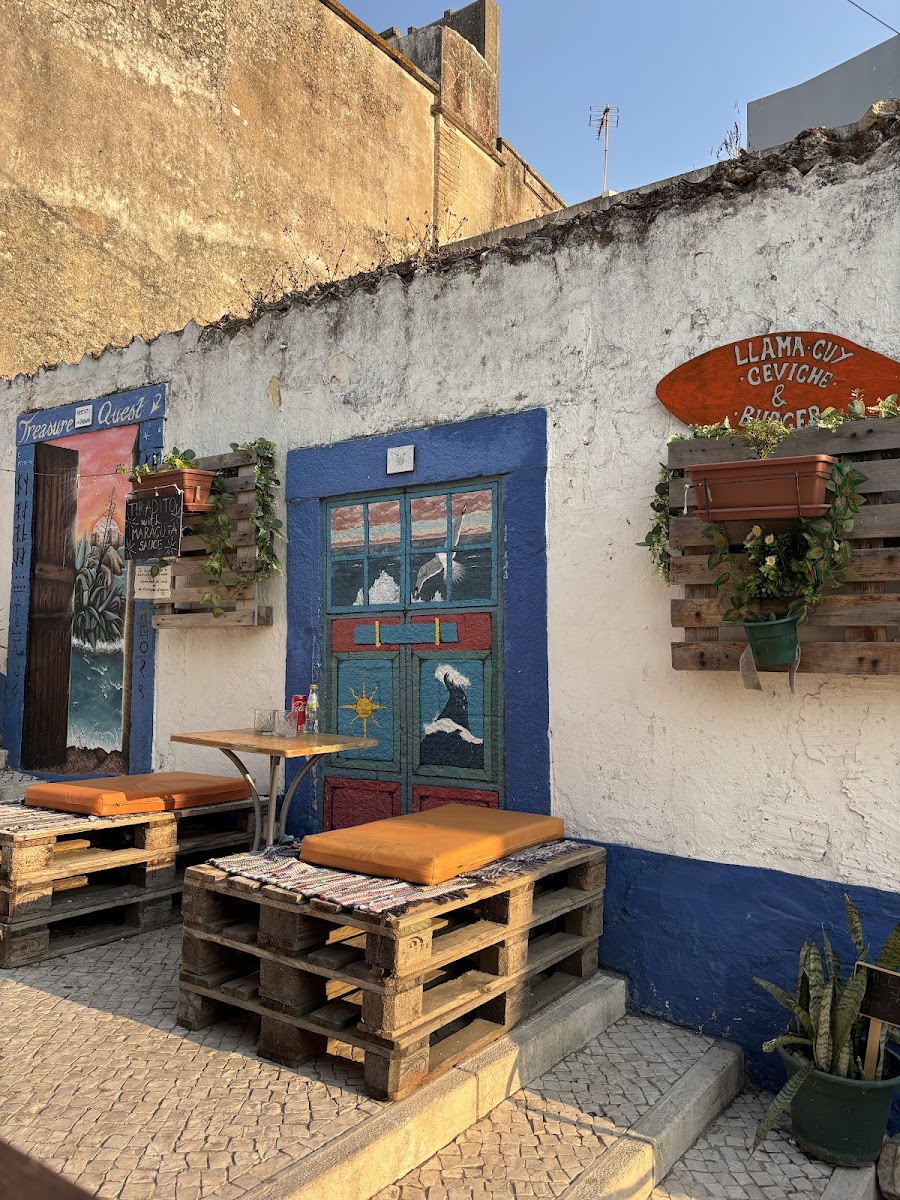 Llama & Cuy Latin Hamburguer/bar-4